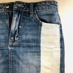 Uneven mixed-denim skirt